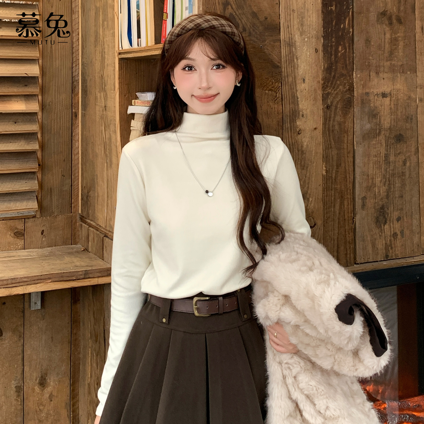 慕兔复古咖色半高领长袖t恤