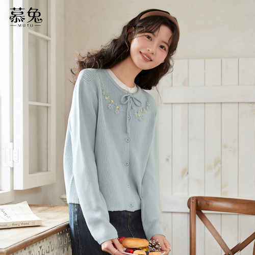 慕兔法式甜美刺绣针织开衫上衣