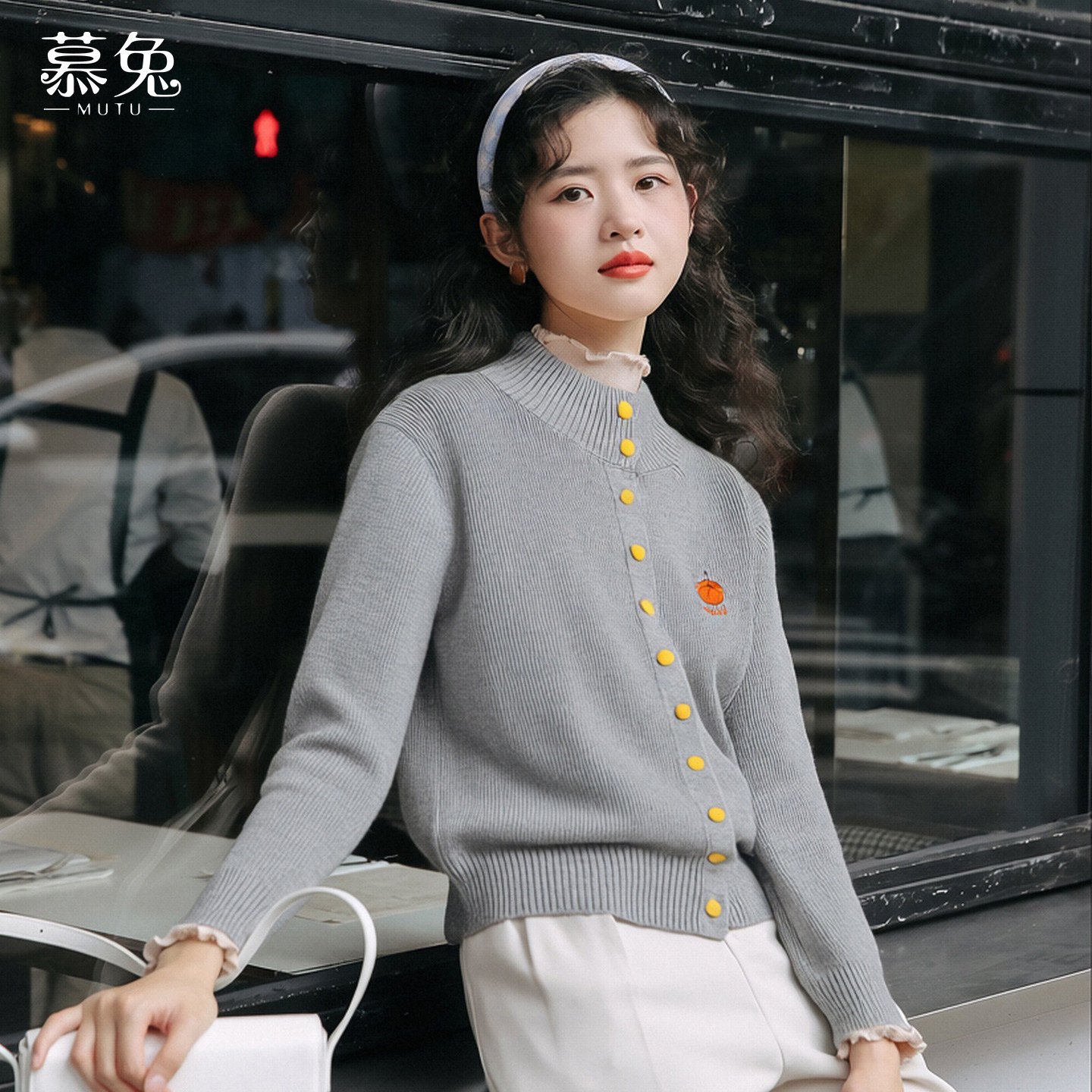 慕兔慵懒风小南瓜刺绣毛衣女2025冬季新款小个子宽松软糯针织上衣,女装/女士精品,毛针织衫,淘宝优惠券,粉丝福利购,淘宝优惠卷