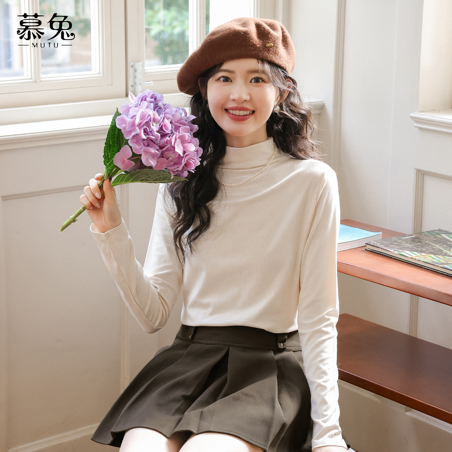 慕兔纯色半高领长袖t恤