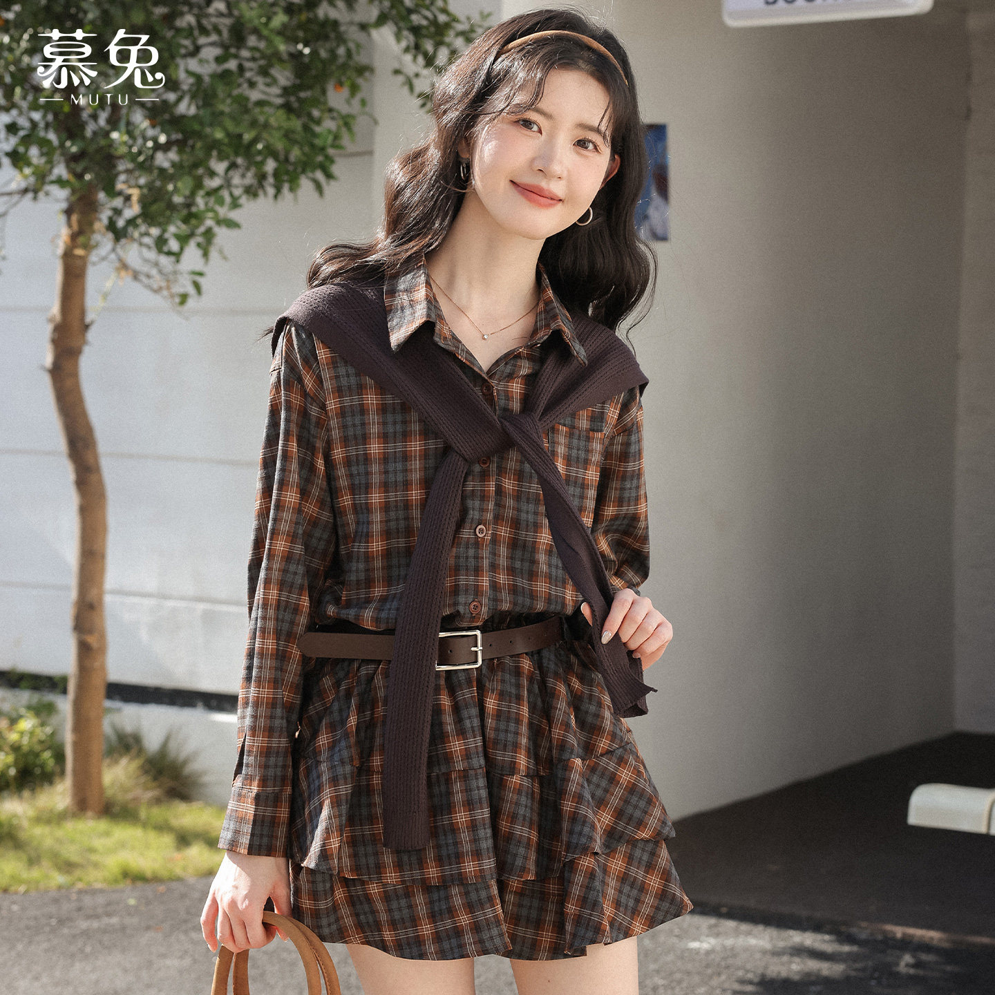 慕兔复古格纹收腰衬衫裙女2026春季新款小个子显瘦披肩长袖连衣裙,女装/女士精品,连衣裙,淘宝优惠券,粉丝福利购,淘宝优惠卷