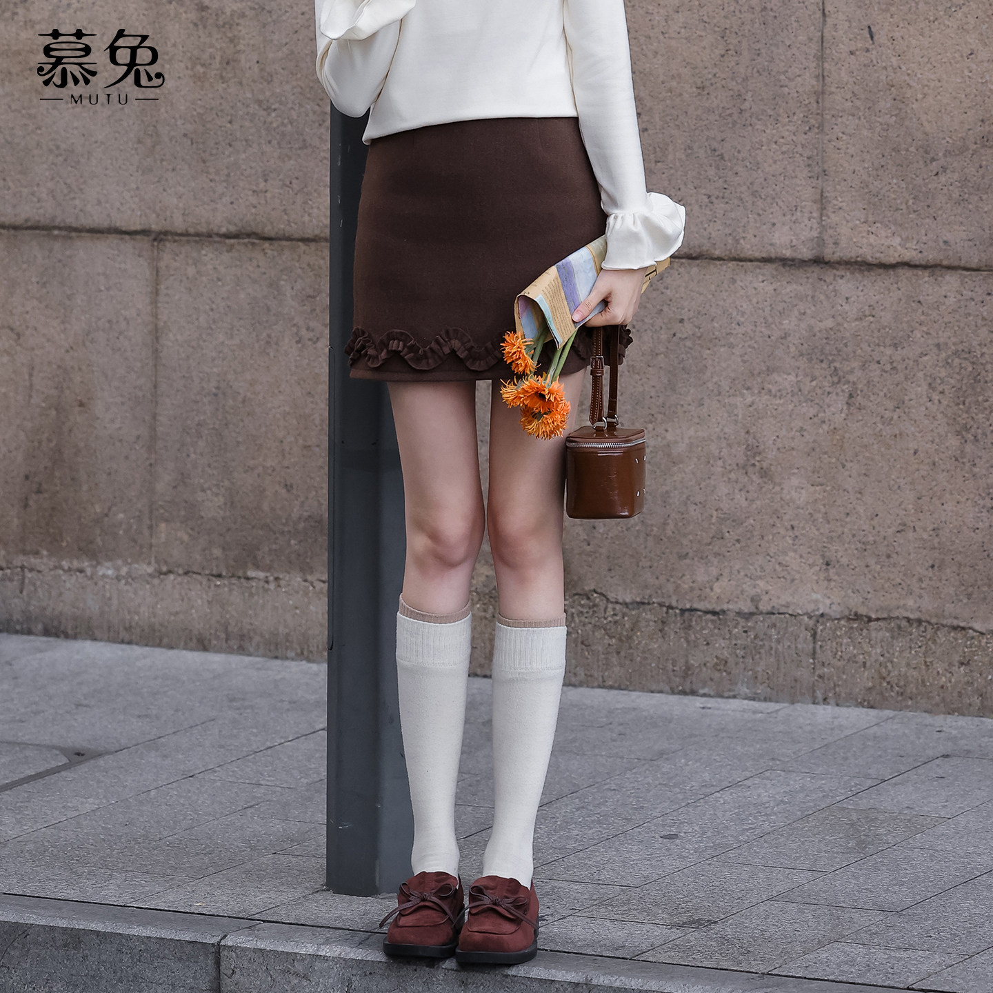 慕兔韩系灰色花边毛呢包臀短裙