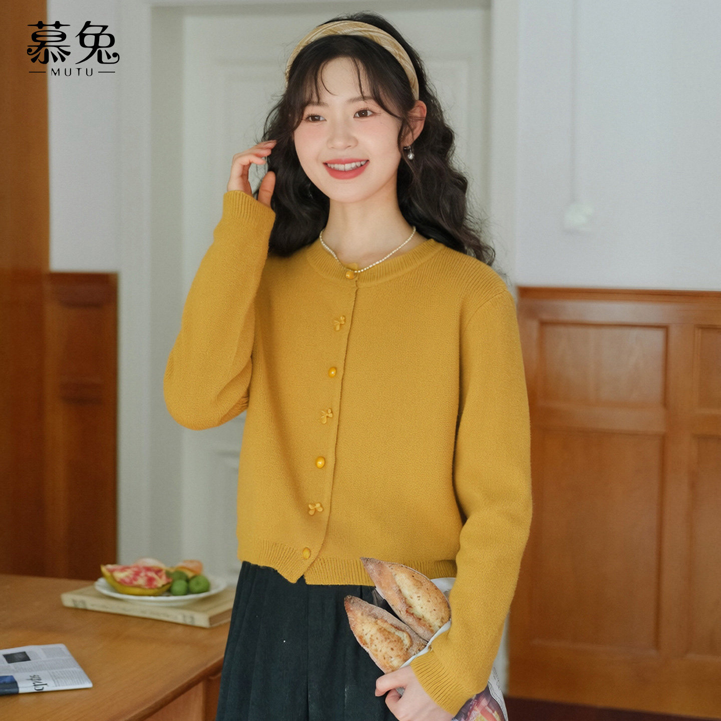 慕兔温柔风紫色圆领毛衣开衫