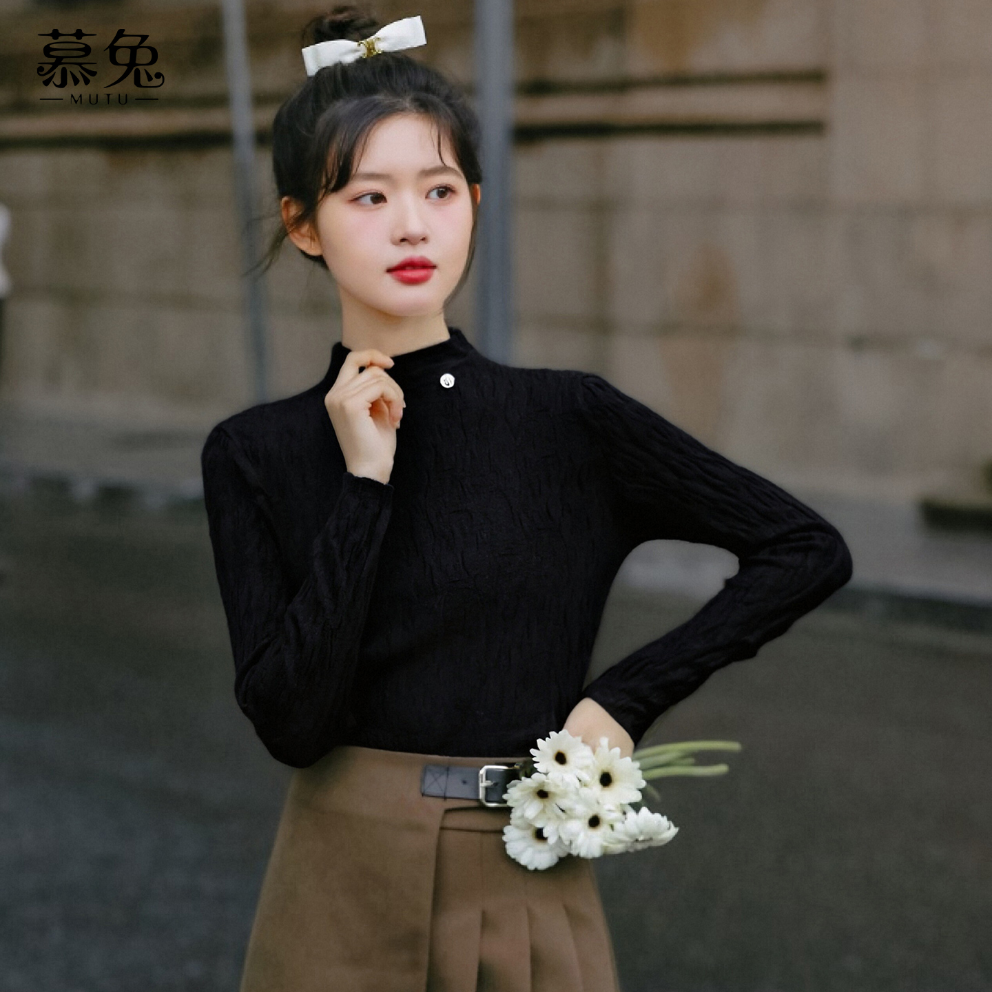 慕兔半高领肌理感长袖针织衫