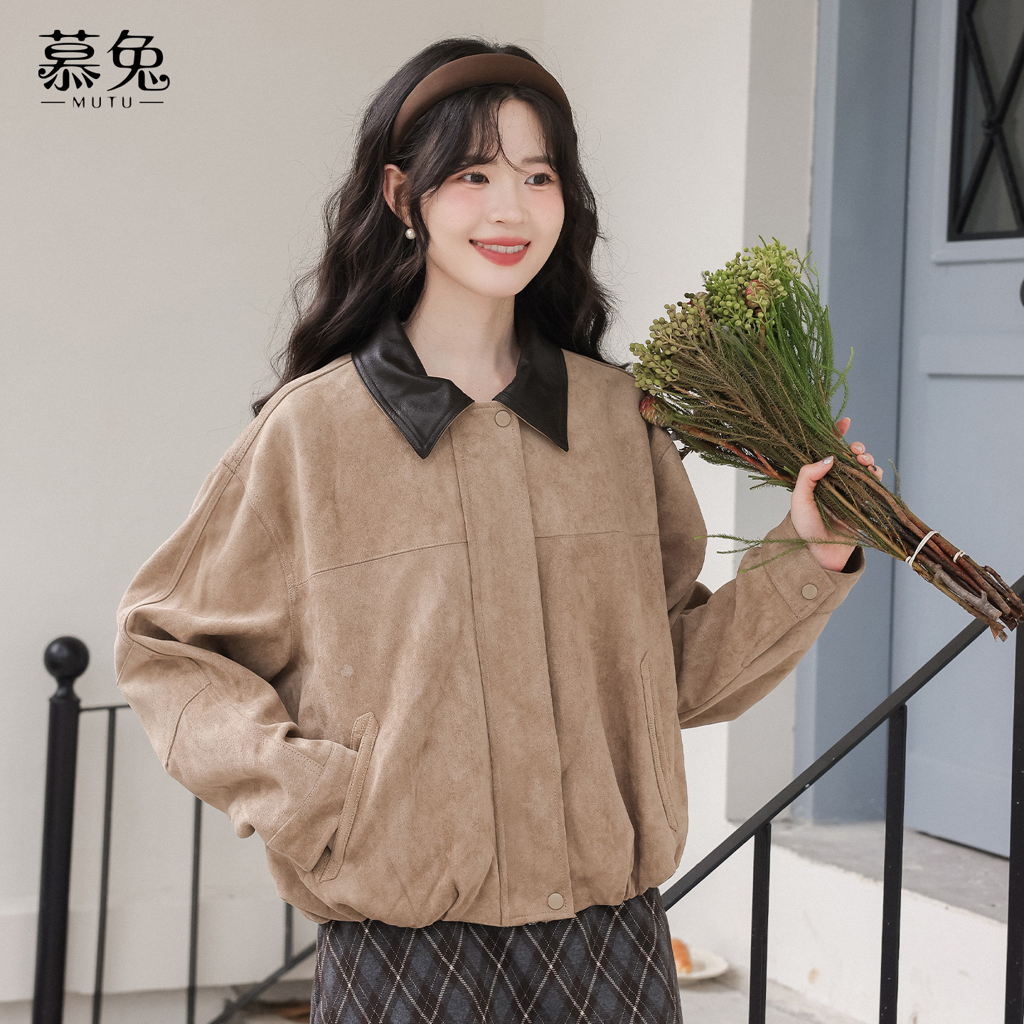 慕兔复古卡其色仿麂皮外套女2026春季新款小个子宽松休闲夹克上衣,女装/女士精品,短外套,淘宝优惠券,粉丝福利购,淘宝优惠卷