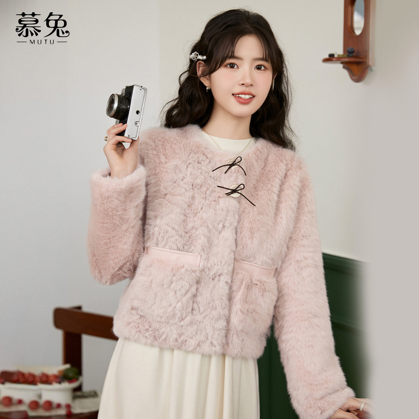 慕兔小香风仿羊羔毛外套女2025冬季新款气质加厚保暖皮毛一体上衣,女装/女士精品,短外套,淘宝优惠券,粉丝福利购,淘宝优惠卷