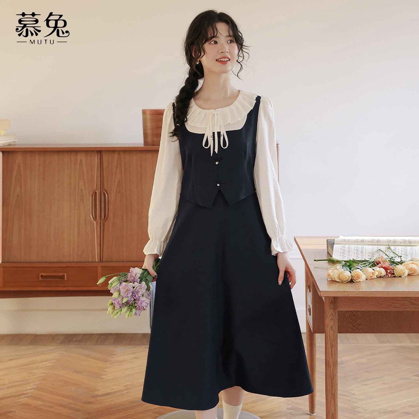 慕兔韩系娃娃领假两件长袖连衣裙