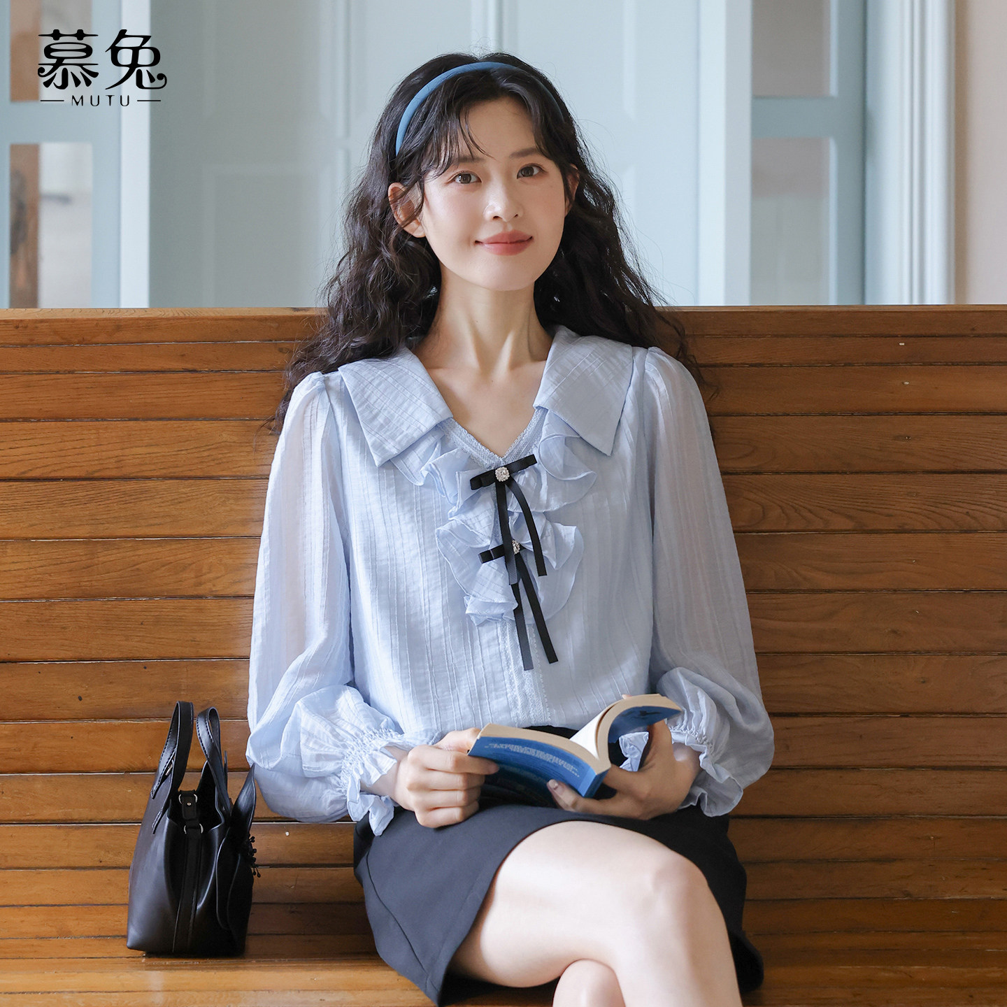 慕兔法式气质蓝色v领长袖衬衫女2026春季新款设计感小众宽松上衣,女装/女士精品,衬衫,淘宝优惠券,粉丝福利购,淘宝优惠卷