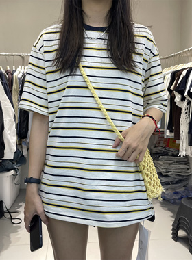 2026春夏新款韩版复古经典款条纹宽松中长款短袖T恤女上衣配包包