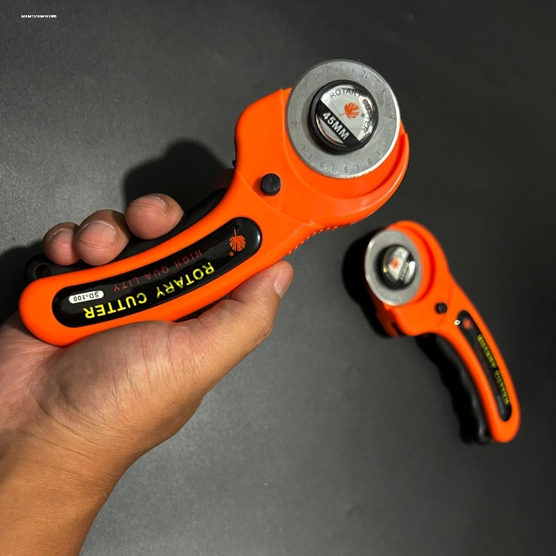 裁布刀壁纸刀割布刀美工刀滚刀裁纸刀割开箱器轮刀裁切刀皮革刀片