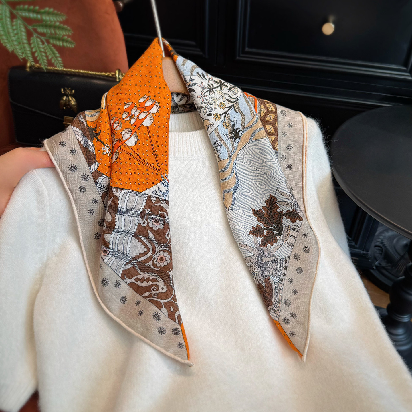 真丝羊毛围巾女2026新款丝巾高级感中方巾百搭橙色春秋保暖小领巾