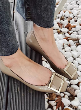 2026夏季新款大象灰漆皮方扣平底时尚女鞋芭蕾舞浅口金属扣女单鞋