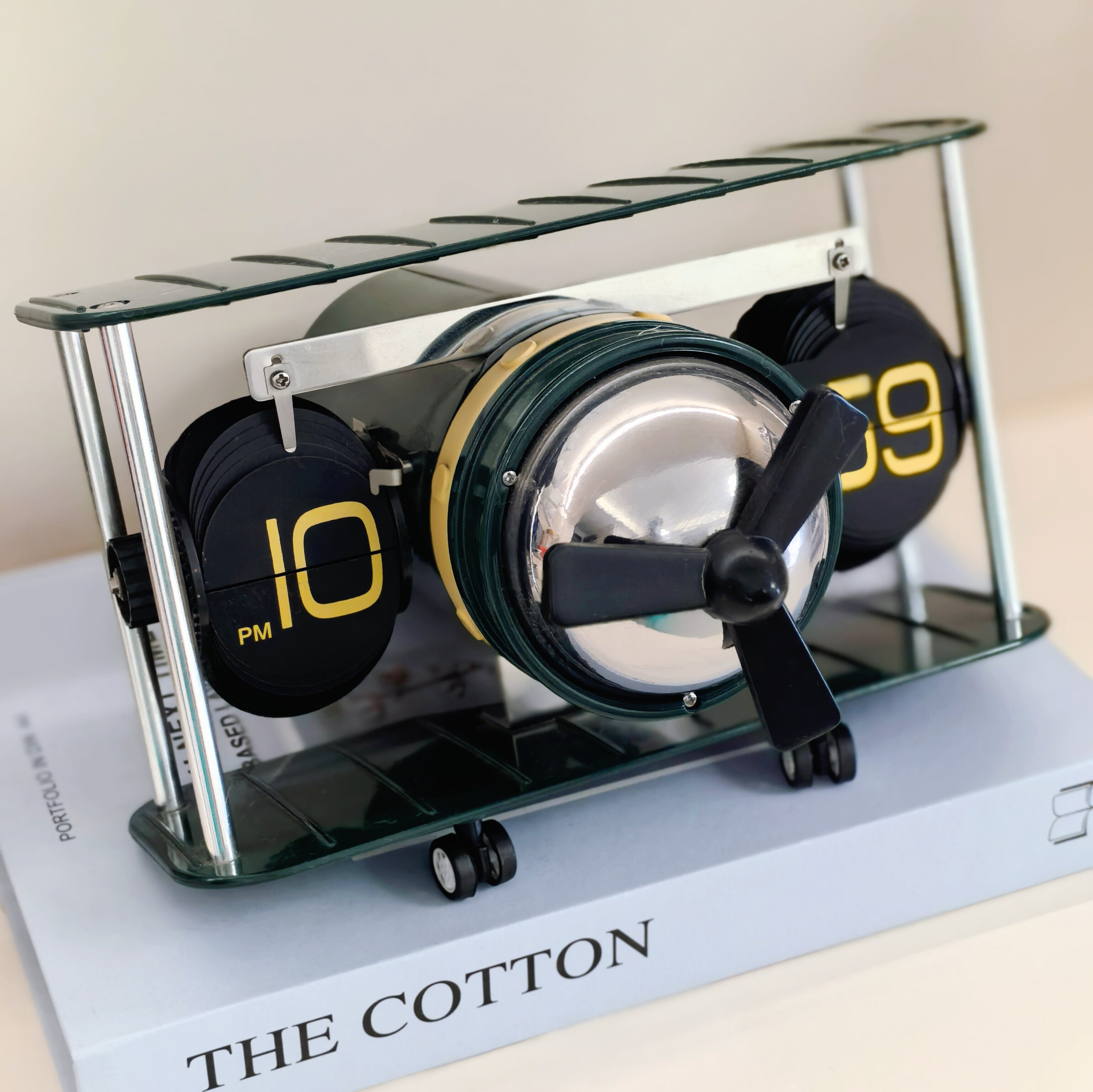 创意妙刻德国飞机翻页钟 简约家居复古座钟战斗机螺旋桨模型装饰,家居饰品,座钟,淘宝优惠券,粉丝福利购,淘宝优惠卷