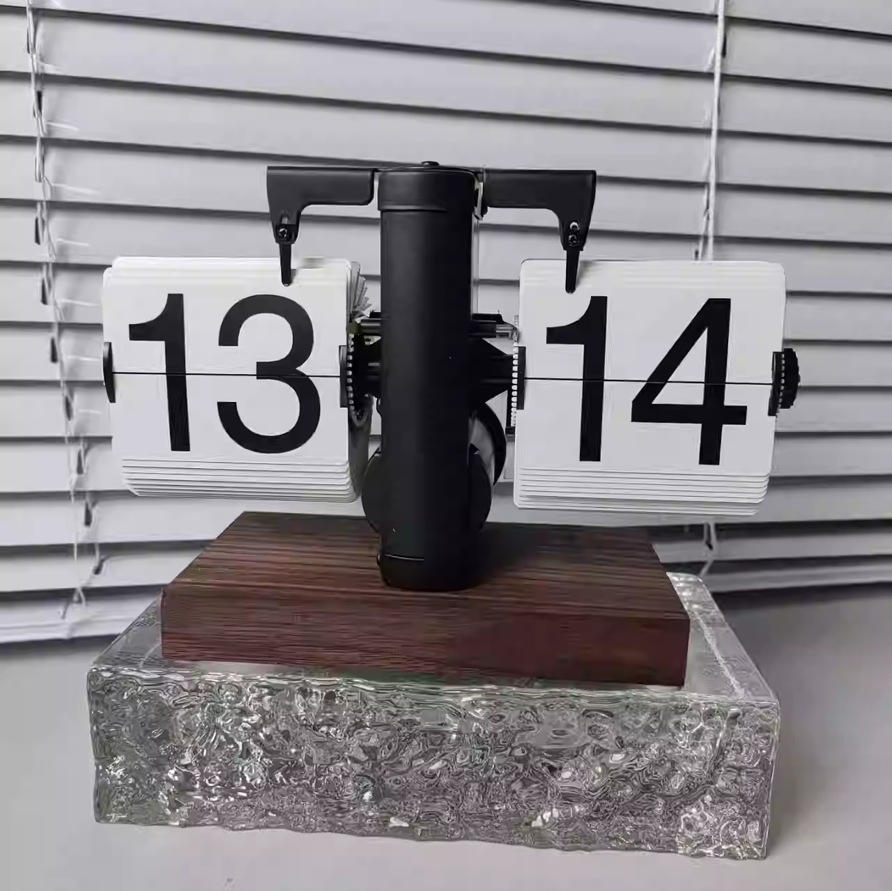 家用复古机械翻页时钟桌面个性自动实木翻页钟简约轻奢木艺摆件,家居饰品,座钟,淘宝优惠券,粉丝福利购,淘宝优惠卷