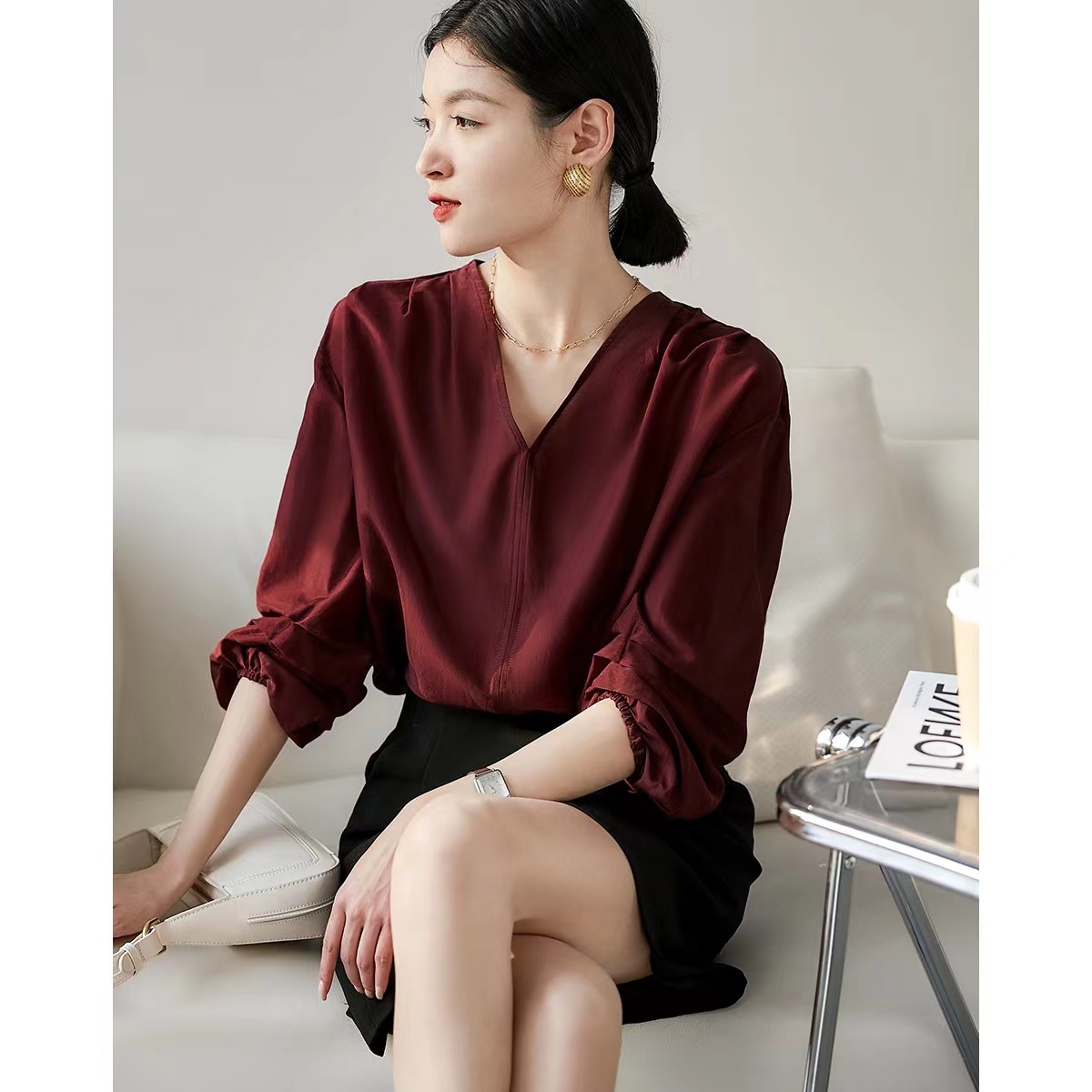 笑涵阁简约大气场舒适度芜敌桑蚕丝+棉 V领套衫廓形上衣衬衫
