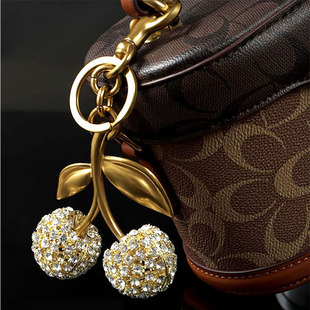 高级感金色镶钻樱桃挂件汽车钥匙扣装饰品适用coach蔻驰包包挂件