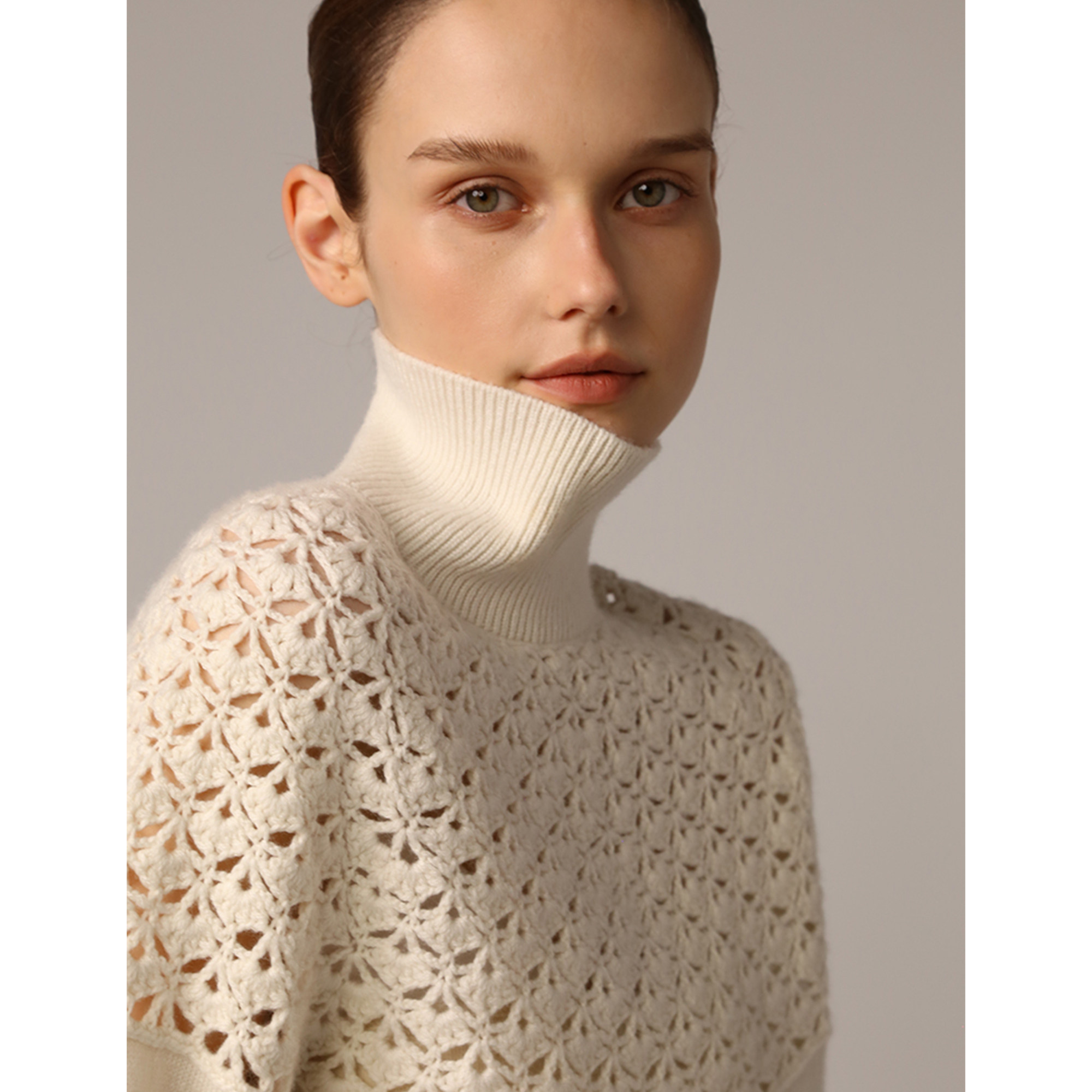 SO 25秋冬羊绒+绵羊毛手工针织钩花高领镂空显瘦长袖针织套装