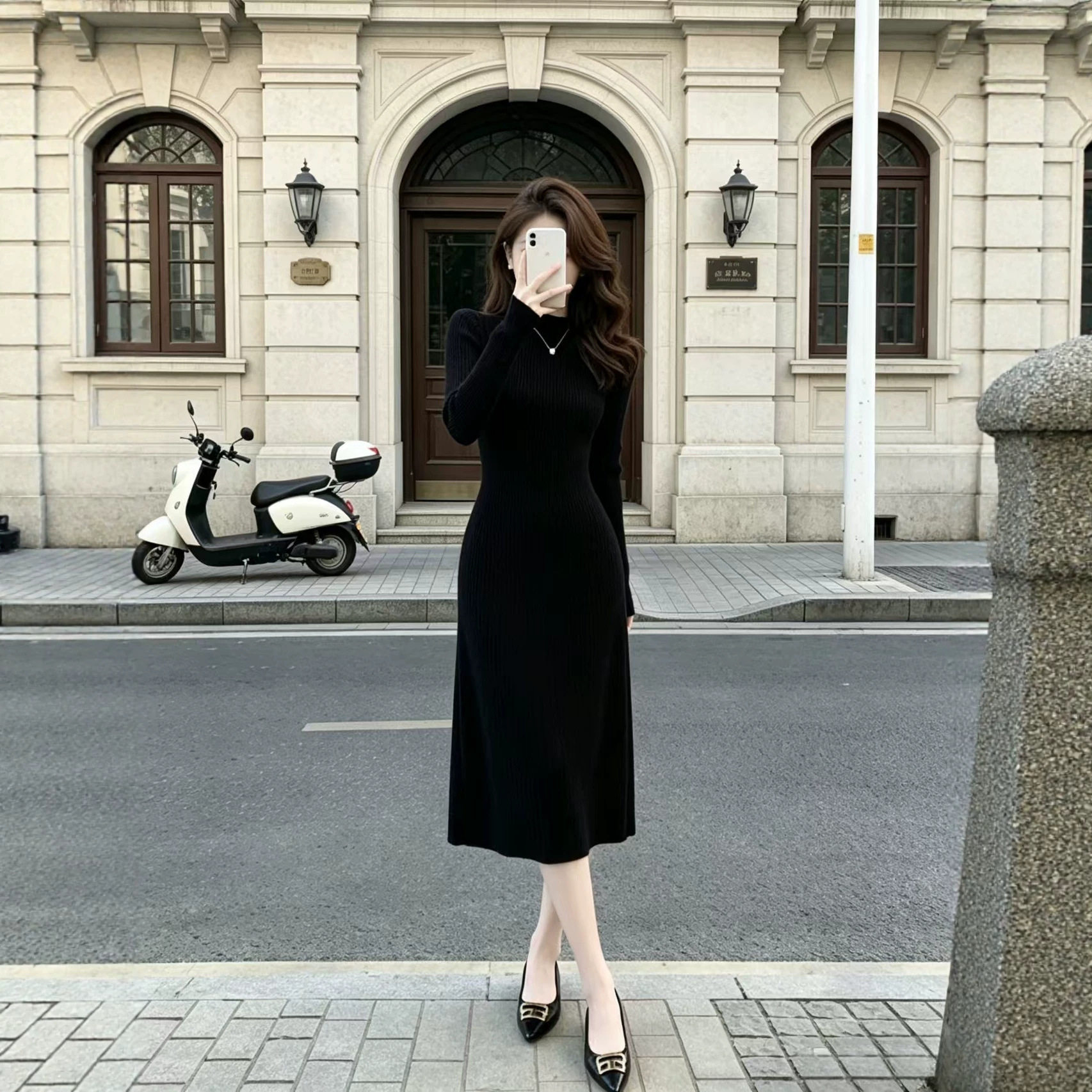 针织连衣裙女春秋季法式复古修身显瘦气质中长款打底过膝毛衣裙子