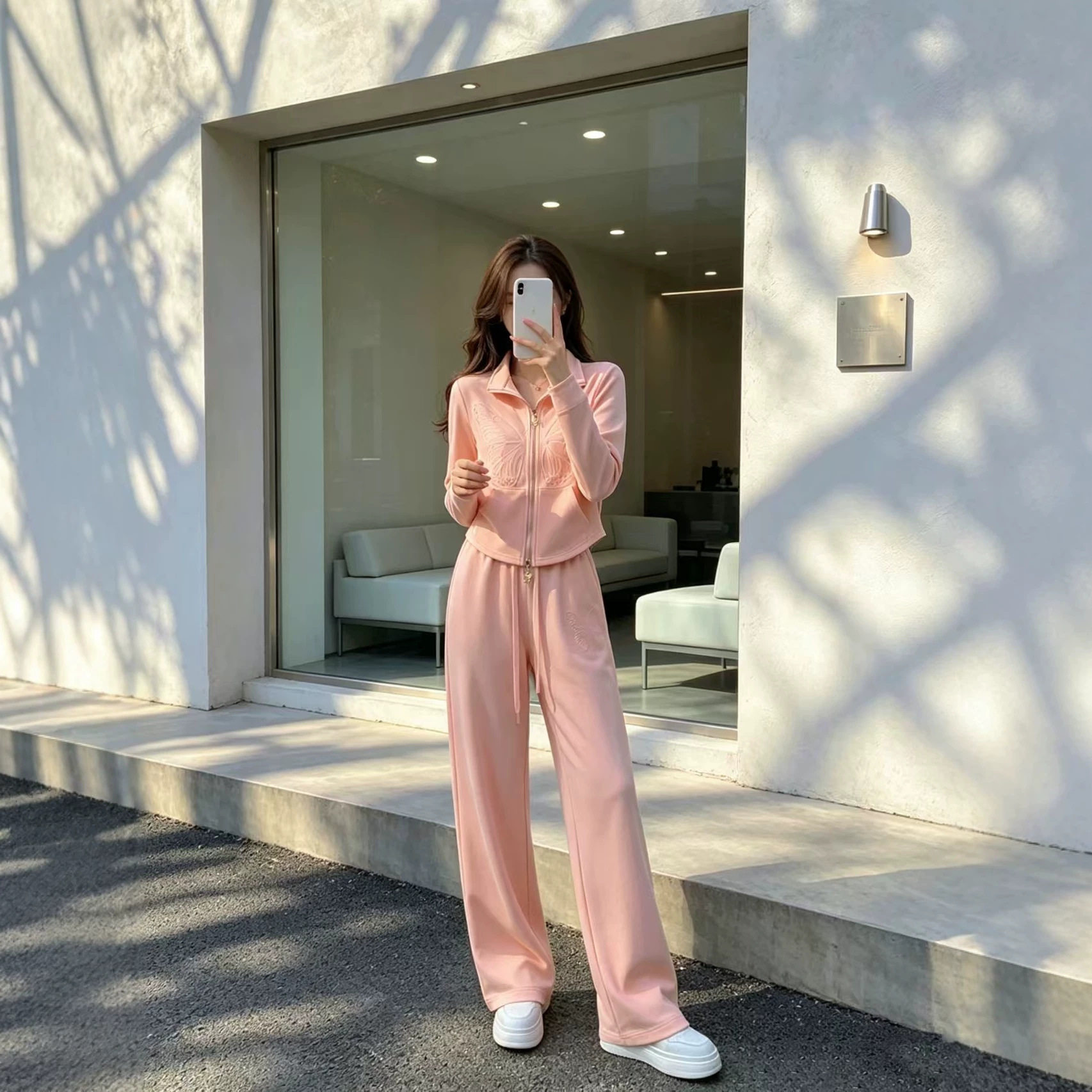 韩版高级感休闲运动套装女秋季2026气质显瘦超火卫衣阔腿裤两件套