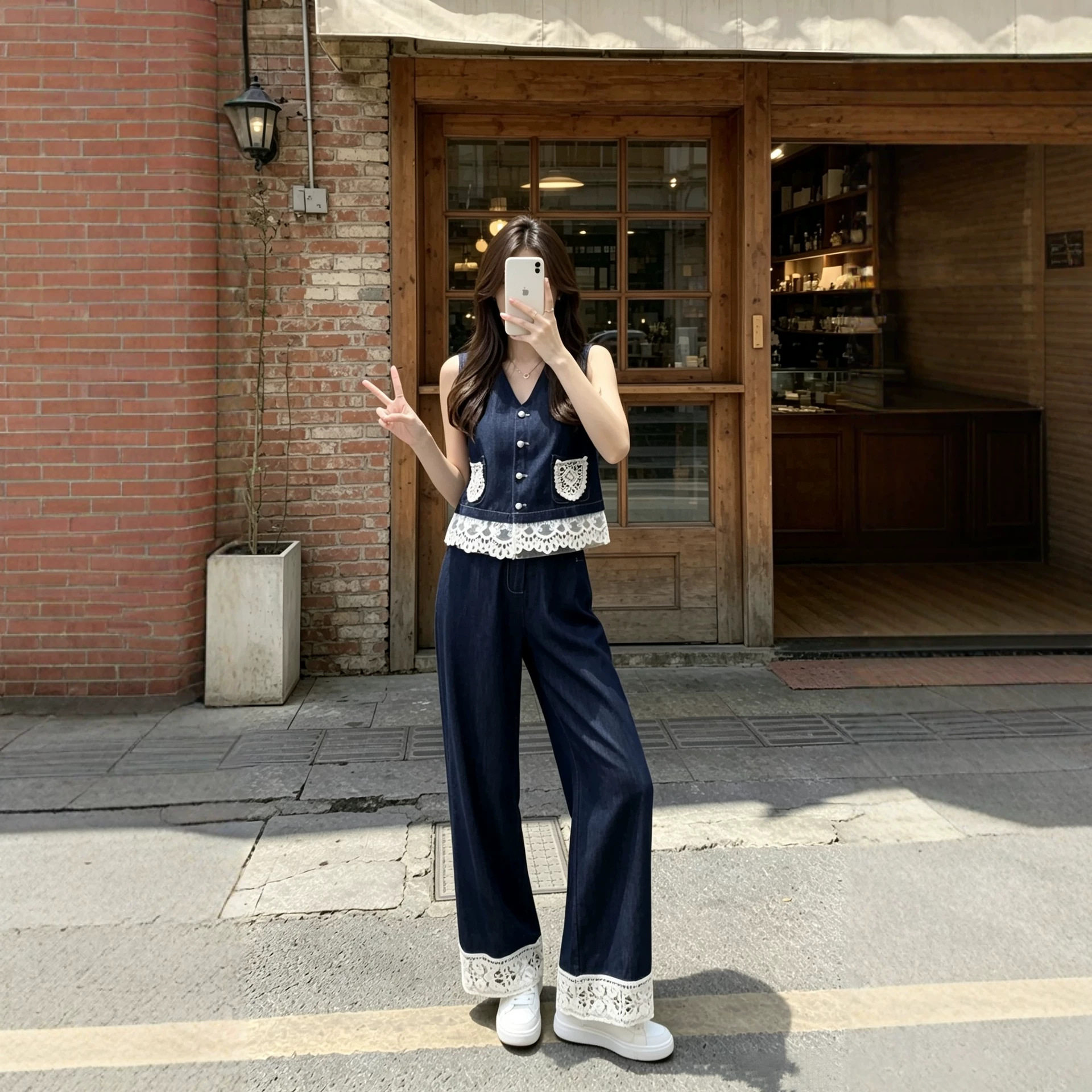 怀旧复古时尚套装女夏季港风仿牛仔拼接蕾丝无袖上衣阔腿裤两件套
