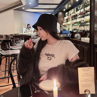 花三三同款 巨蟹星座印花弹力短袖上衣短T恤