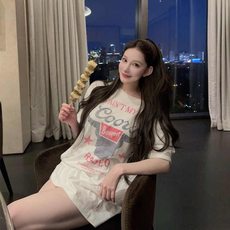 明星网红花三三同款  牛头英文印花白色卷边短袖T恤 灰色半身裙
