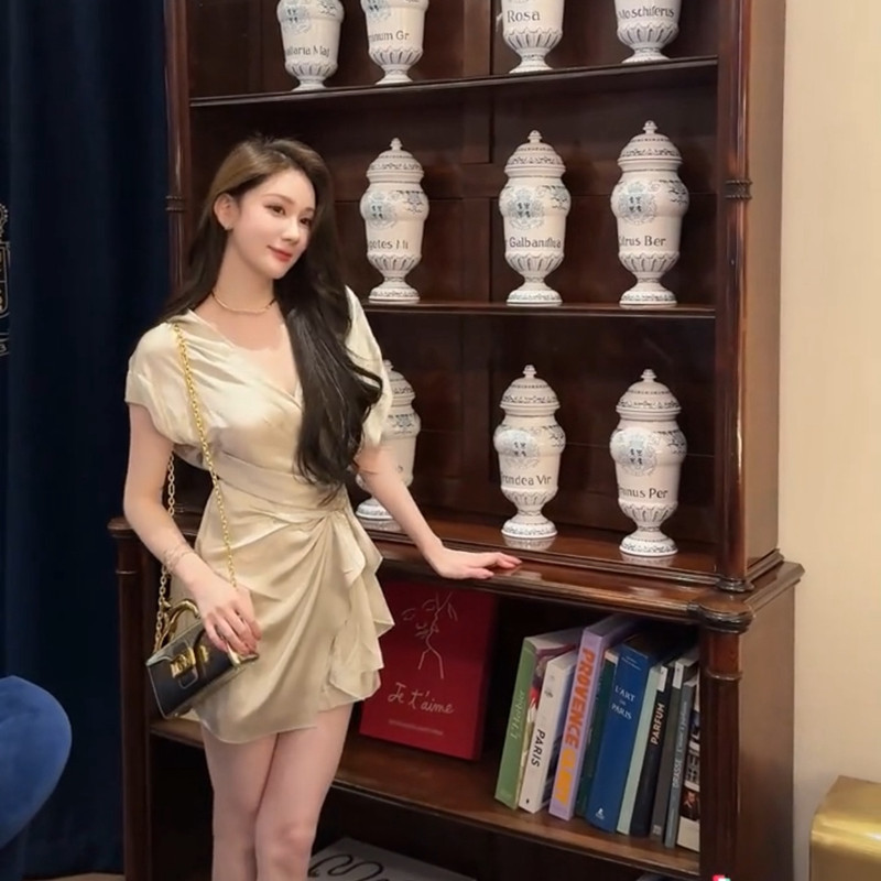 网红女神花三三同款  香槟金色不对称立体褶皱装饰包臀连衣裙