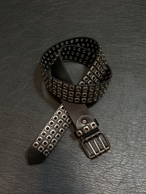 小心袖口 opium中古暗黑朋克铆钉气眼皮带黑灰小众男女造型感腰带