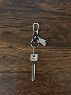 小心袖口 cleanfit复古金属长钥匙小众包包挂件穿搭挂饰简约配件