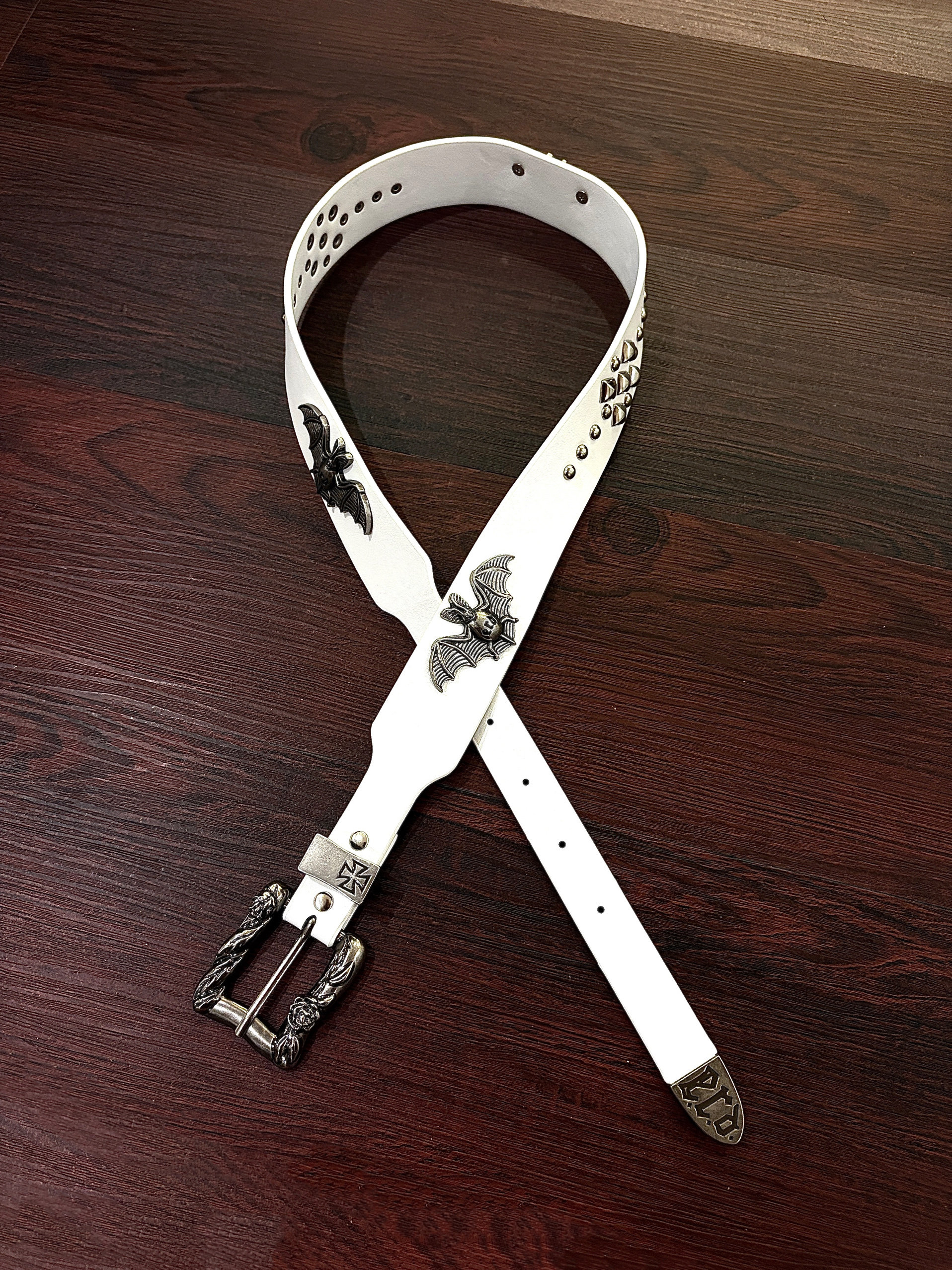 小心袖口"ERD风格忧郁的富二代蝙蝠铆钉朋克腰带朋克金属皮带,服饰配件/皮带/帽子/围巾,腰带/皮带/腰链,淘宝优惠券,粉丝福利购,淘宝优惠卷