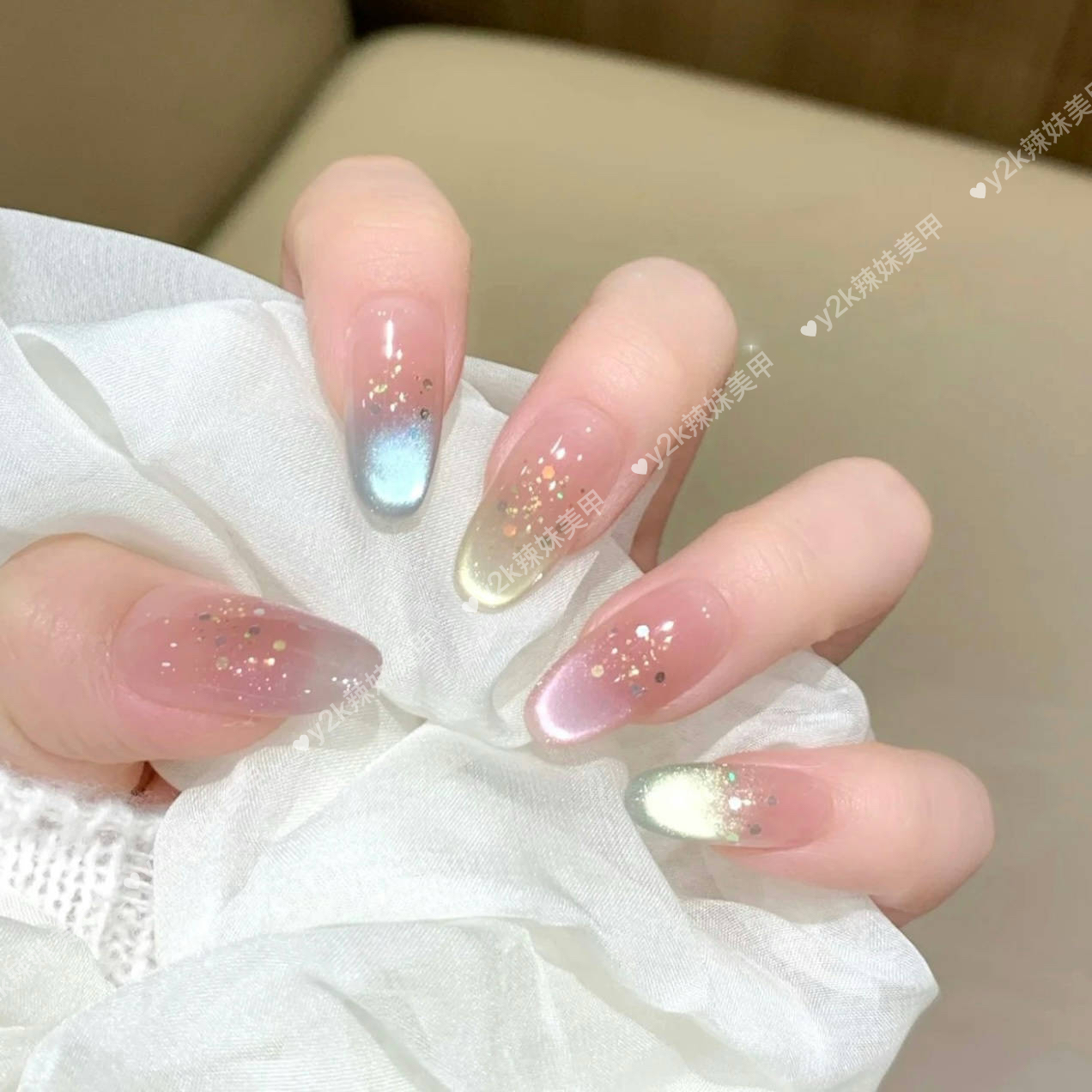 【彩虹猫眼】多巴胺小清新款色彩猫眼法式裸色腮红亮片穿戴甲手工