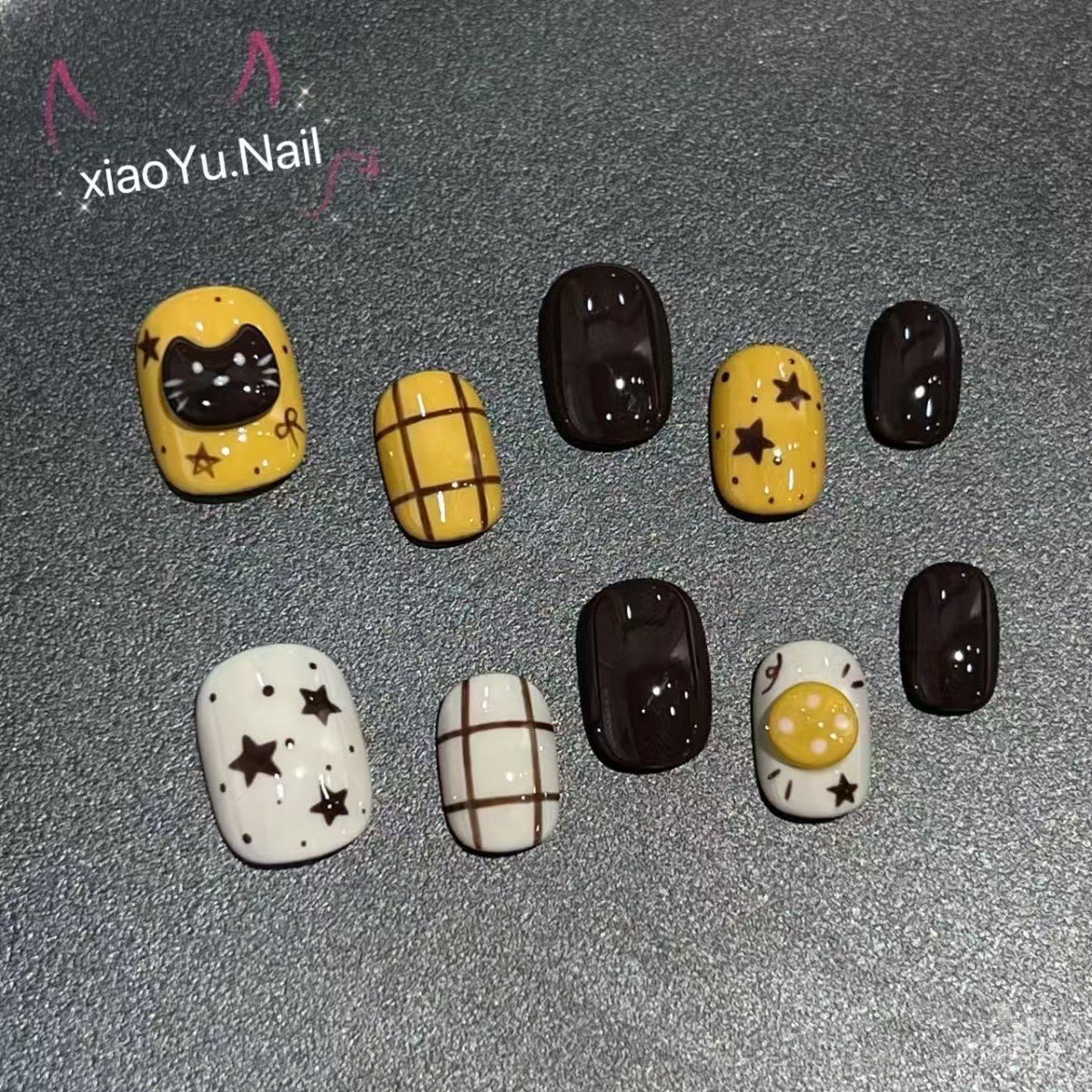 纯手工可爱撞色ins穿戴显白甜酷手绘卡通猫咪-美甲星星短款秋冬款