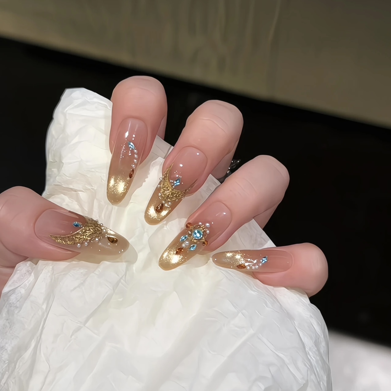 【金冕宝石】轻奢贵气爆闪金色猫眼手工穿戴甲宫廷风气质美甲贴片