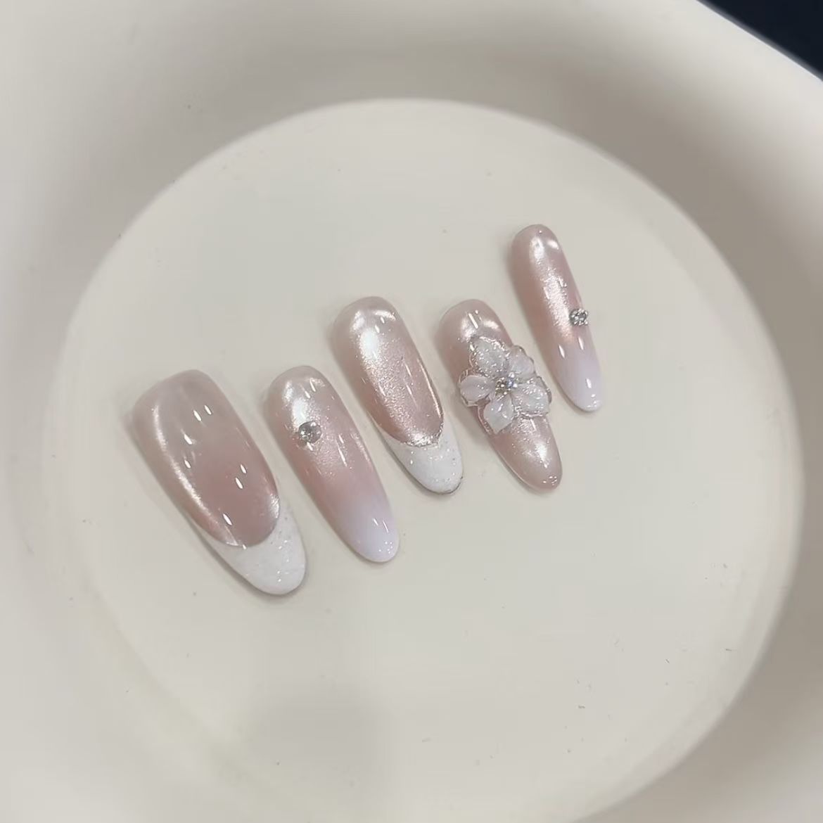【粉晶花雾】手工穿戴甲裸粉渐变猫眼立体雕花温柔显白氛围感美甲