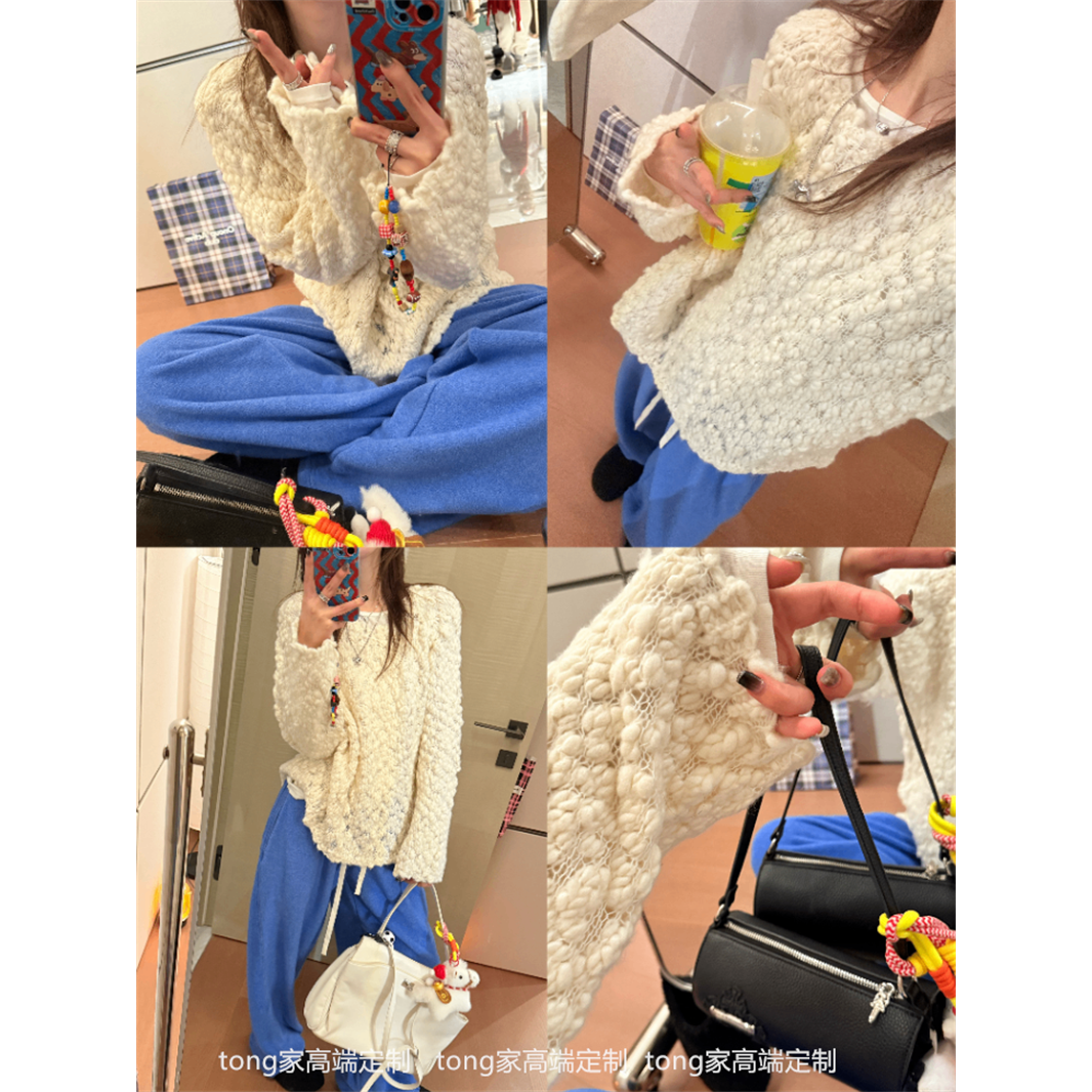 26早春 肌理感圆领镂空针织毛衣女