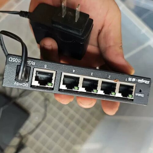 议价睿易RG-ES105D企业级交换机 百兆五口铁壳 成色新 正