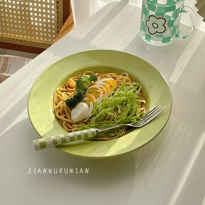 终于等到ins简约牛油果意面盘