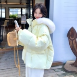 奶黄色