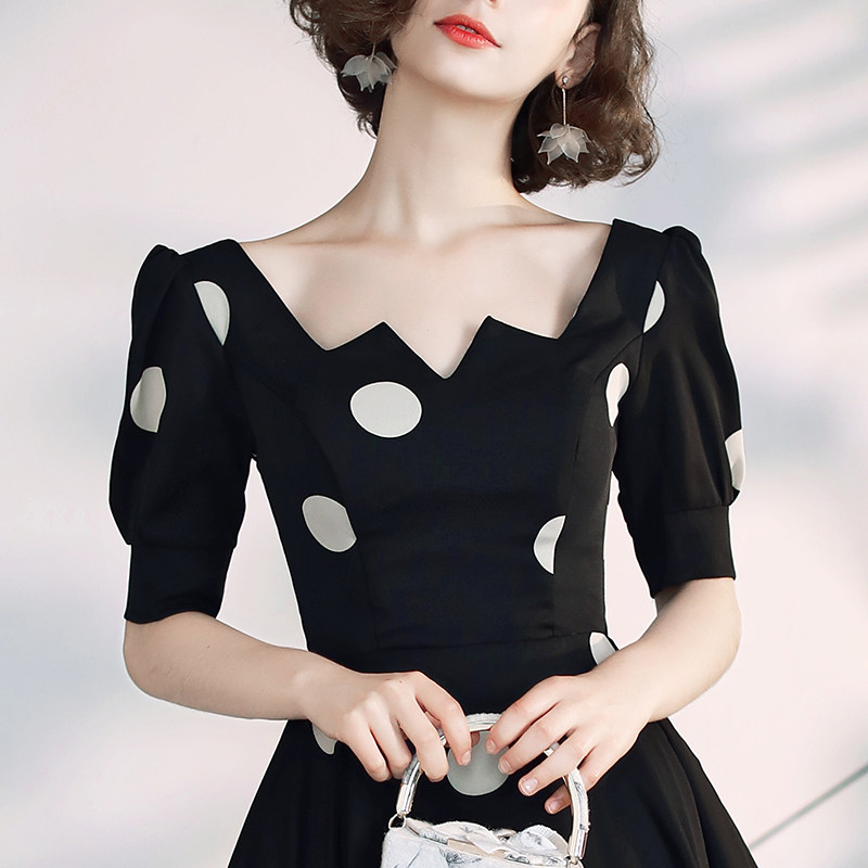 平时可穿宴会晚礼服短款黑色高级质感小个子气质大码波点连衣裙女