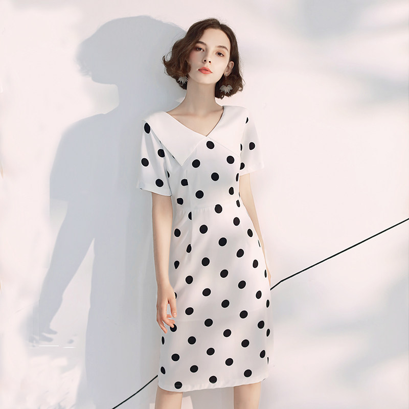 气质宴会法式白色晚礼服小个子简单大方平时可穿聚会波点连衣裙女