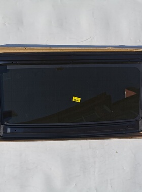 适用于现代朗动IX35悦动IX25伊兰特i30胜达IX45瑞纳汽车天窗玻璃