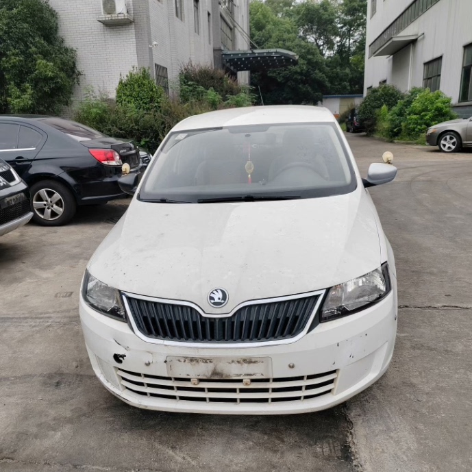 斯柯达昕锐拆车件前嘴机盖铰链叶子板车门尾灯中控显示屏原装纯拆