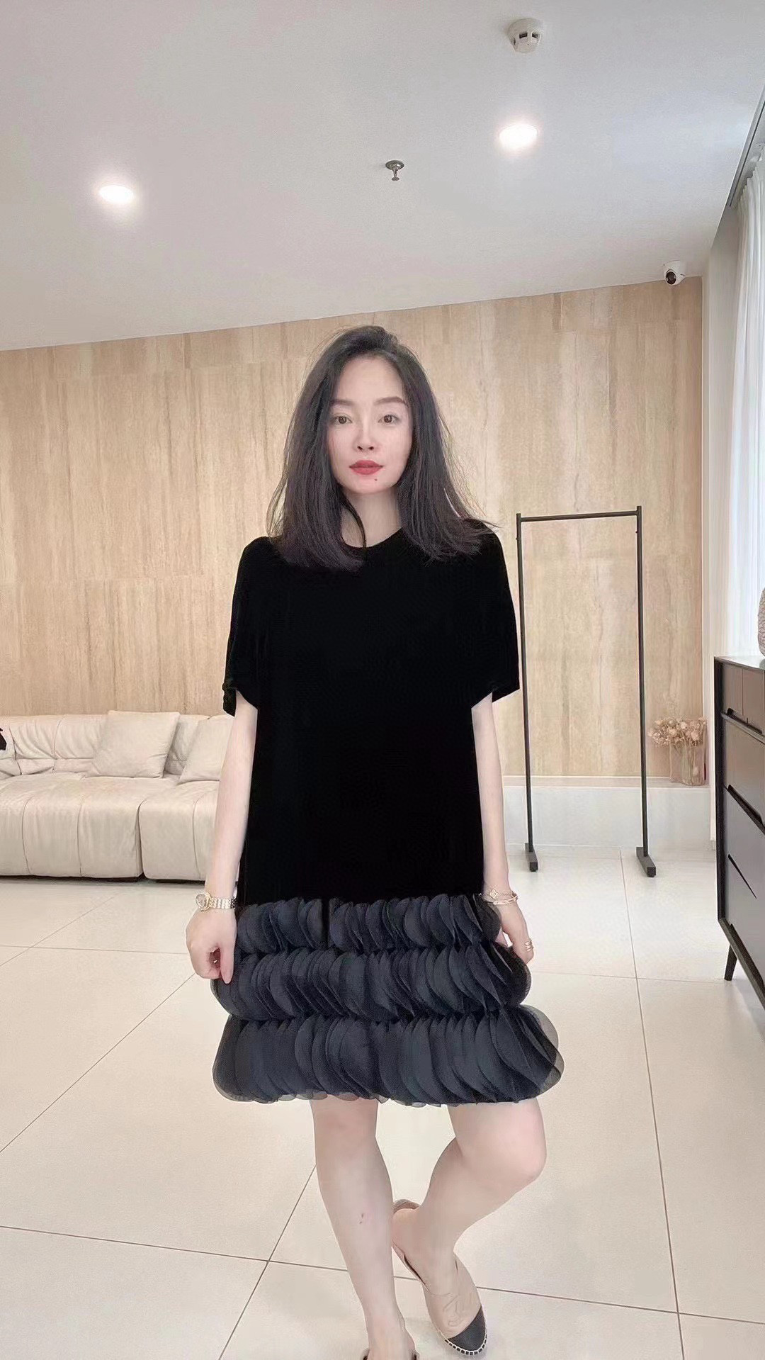2025夏季新款女装真丝丝绒短款减龄气质宽松蛋糕连衣裙圆领百搭欧