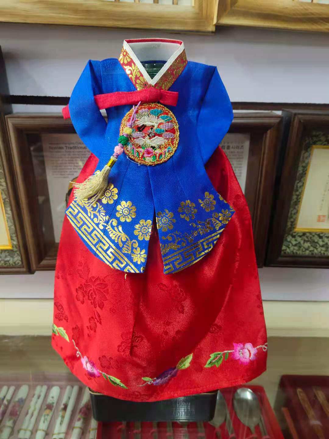 韩式韩服摆件红酒瓶摆件朝鲜民俗餐厅酒柜摆件家居装饰朝鲜族