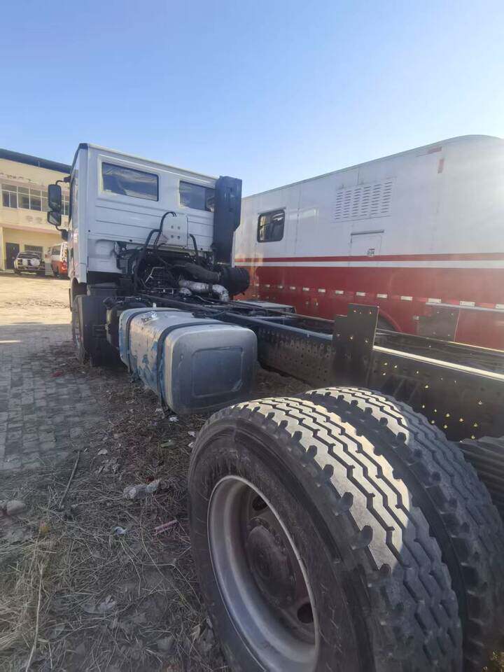 5月6日延安市北奔重型车辆（车辆识别代码：LBZ565GC5NA003121)一台网络拍卖公告