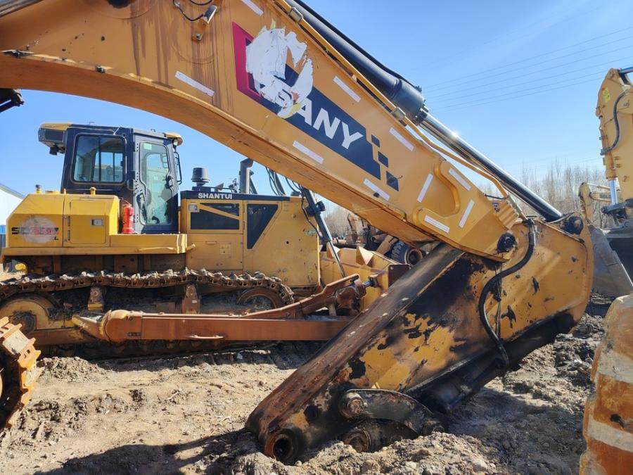 1月16日鄂尔多斯三一牌挖掘机型号：SY870H-S,设备编号：SY0859CD00128一台网络拍卖公告