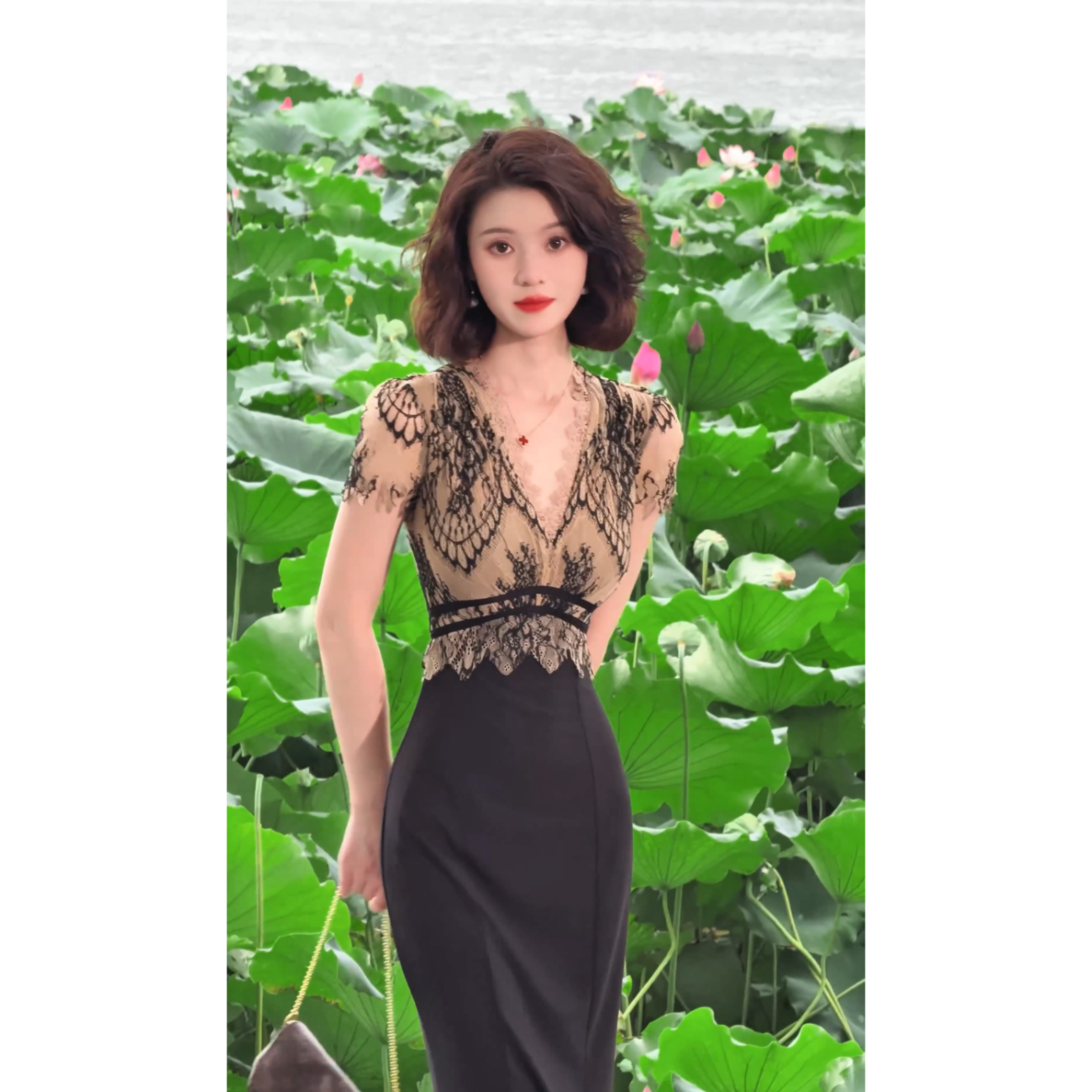 彩彩家【娜写年华】夏季小众气质复古蕾丝拼接高级感女人味连衣裙