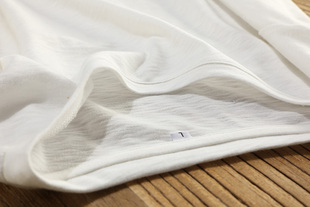 春秋 纯棉T恤女打底衫 柔软亲肤薄款 日单客供面料纯白色竹节纱长袖