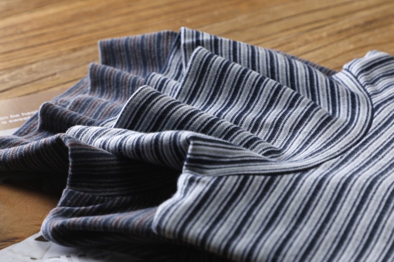 长袖纯棉磨毛条纹高领衫