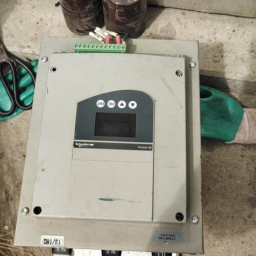 议价ATS48C14Q 工业控制软起动器 电机启动控制器维修